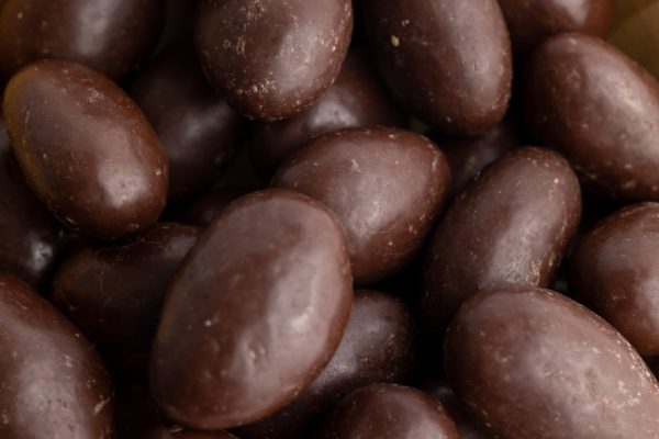 Dragees de Castanha do Pará com Chocolate 70% - Image 3